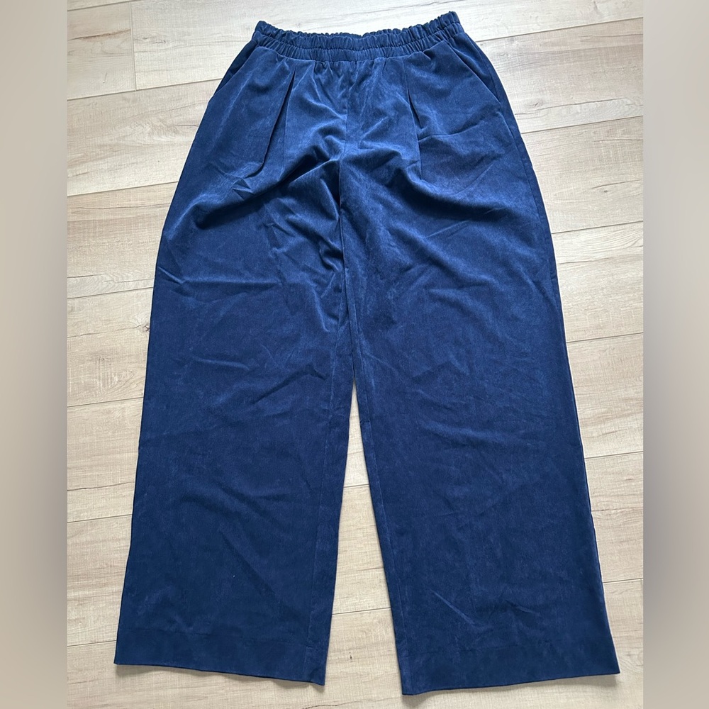 Halogen Wide Leg Corduroy Pants With Side Pockets in Classic Navy NWT - Picture 3 of 6